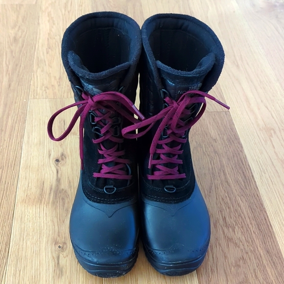 TNF Snow Boots - Picture 2 of 4